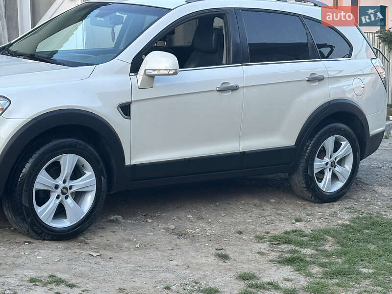 Позашляховик / Кросовер Chevrolet Captiva 2010 в Борщеві