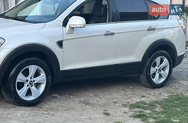 Позашляховик / Кросовер Chevrolet Captiva 2010 в 