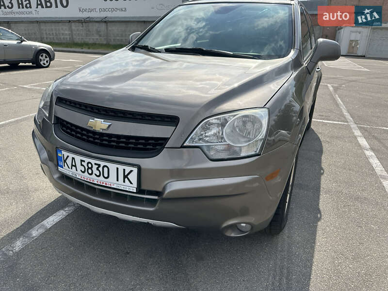 Позашляховик / Кросовер Chevrolet Captiva 2012 в Києві