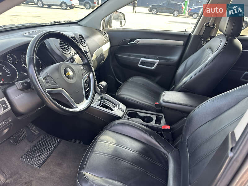 Позашляховик / Кросовер Chevrolet Captiva 2012 в Києві