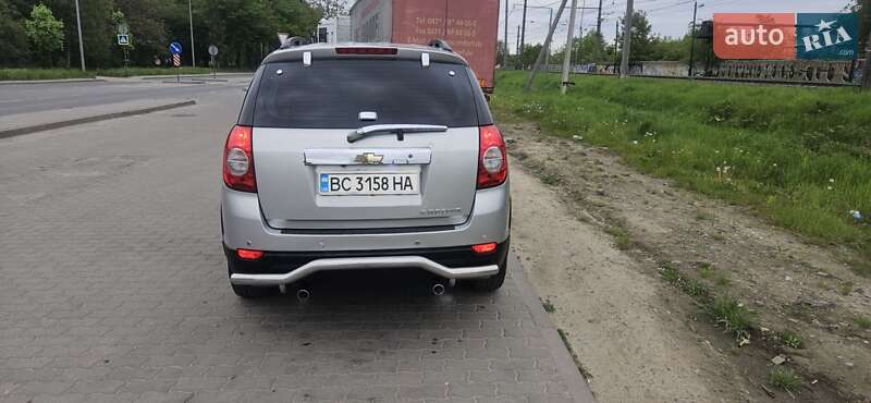 Позашляховик / Кросовер Chevrolet Captiva 2008 в Львові