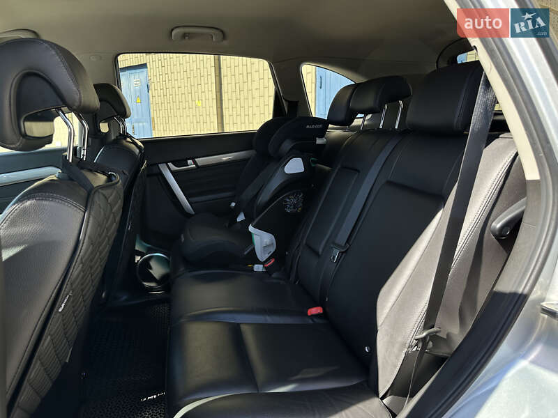 Позашляховик / Кросовер Chevrolet Captiva 2017 в Києві