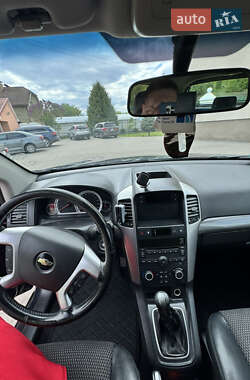 Позашляховик / Кросовер Chevrolet Captiva 2008 в 