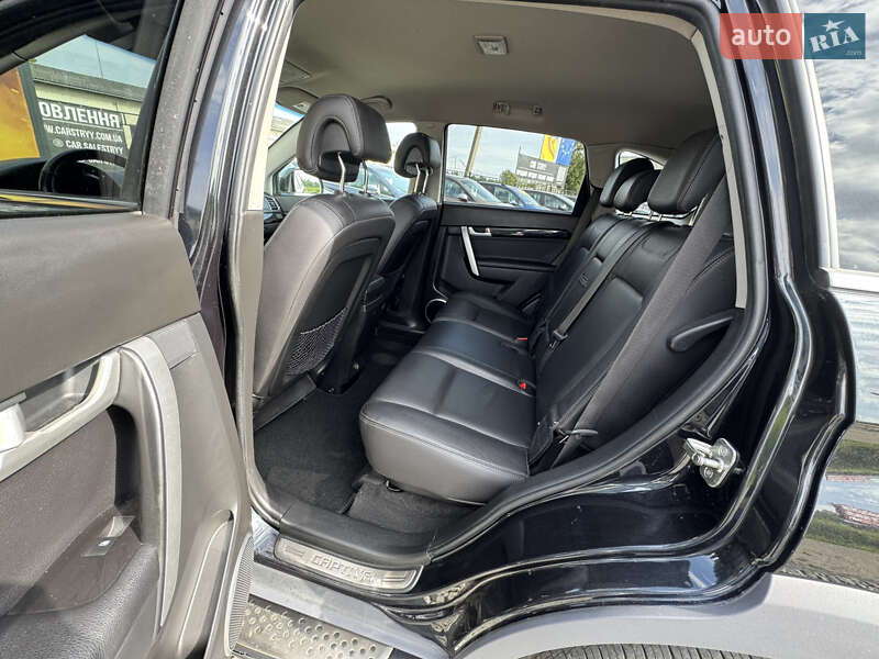 Внедорожник / Кроссовер Chevrolet Captiva 2011 в Стрые