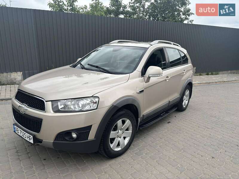 Внедорожник / Кроссовер Chevrolet Captiva 2011 в 