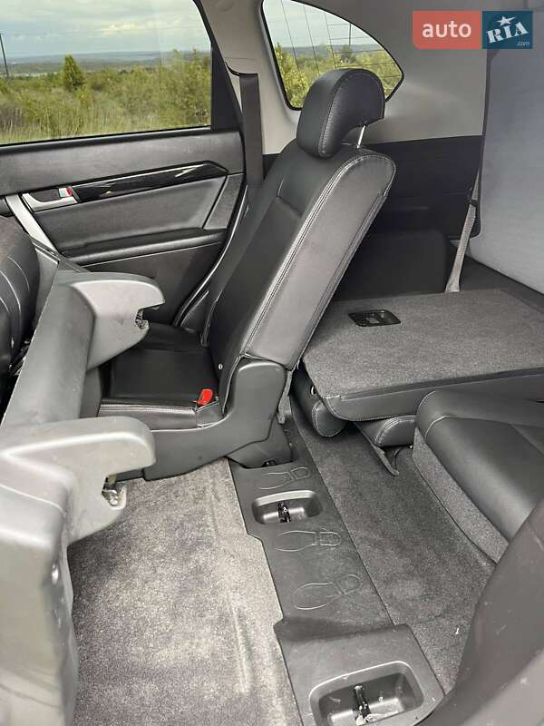 Внедорожник / Кроссовер Chevrolet Captiva 2012 в Новояворовске