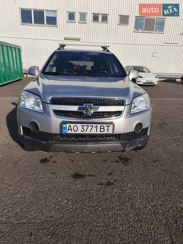 Позашляховик / Кросовер Chevrolet Captiva 2008 в 