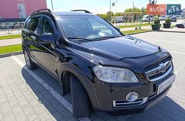 Позашляховик / Кросовер Chevrolet Captiva 2008 в 