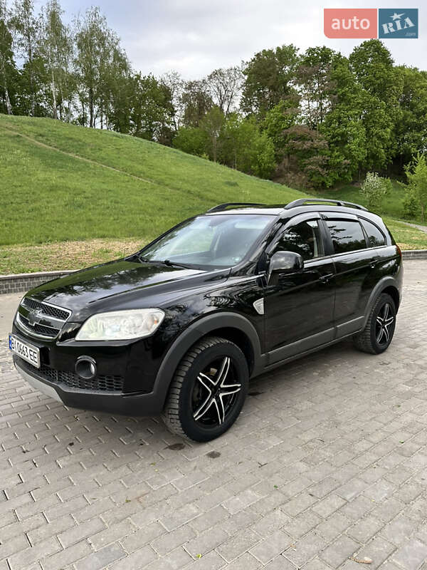 Позашляховик / Кросовер Chevrolet Captiva 2006 в 