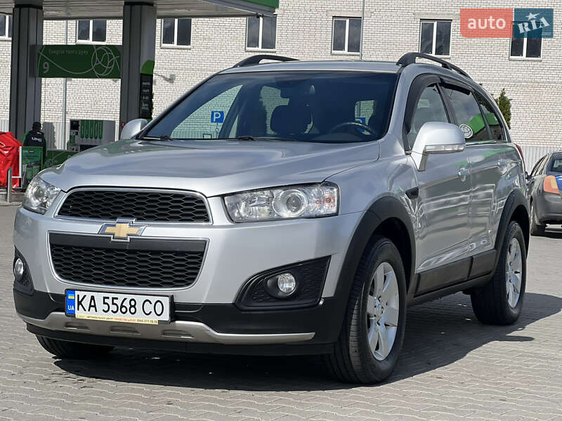 Позашляховик / Кросовер Chevrolet Captiva 2014 в 