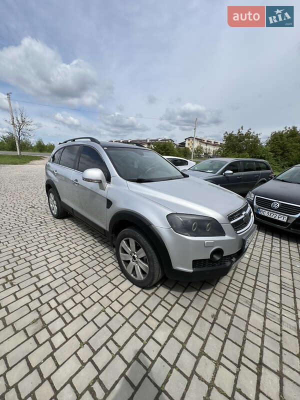 Внедорожник / Кроссовер Chevrolet Captiva 2007 в 