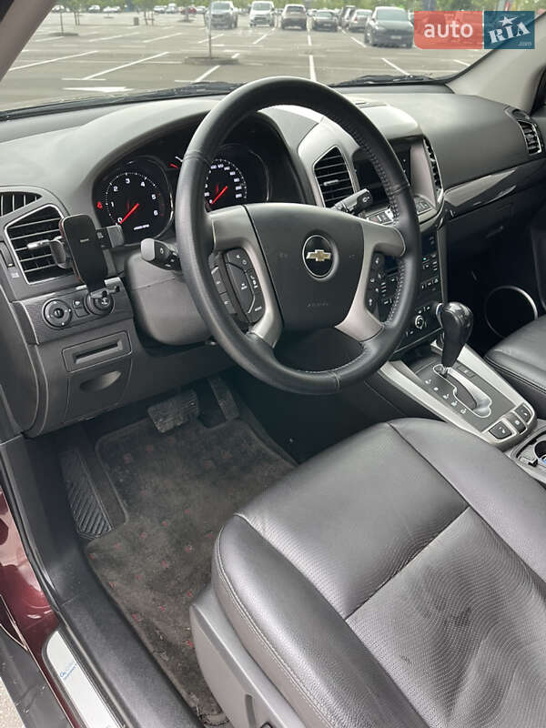 Позашляховик / Кросовер Chevrolet Captiva 2014 в Києві