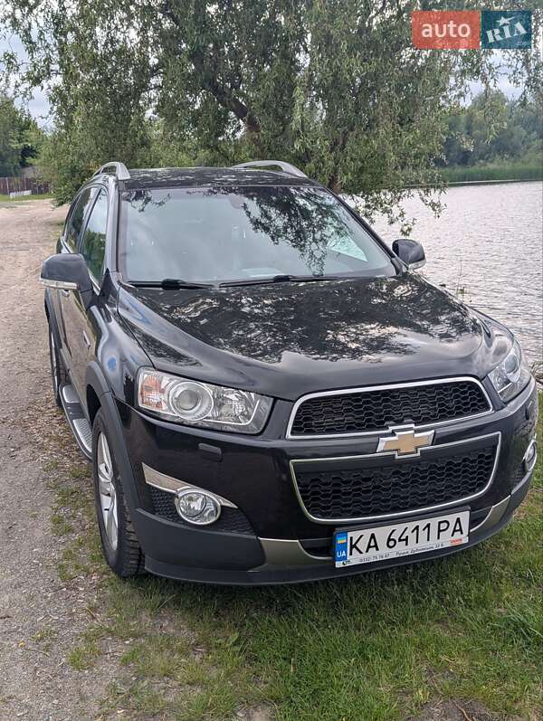 Позашляховик / Кросовер Chevrolet Captiva 2012 в Києві
