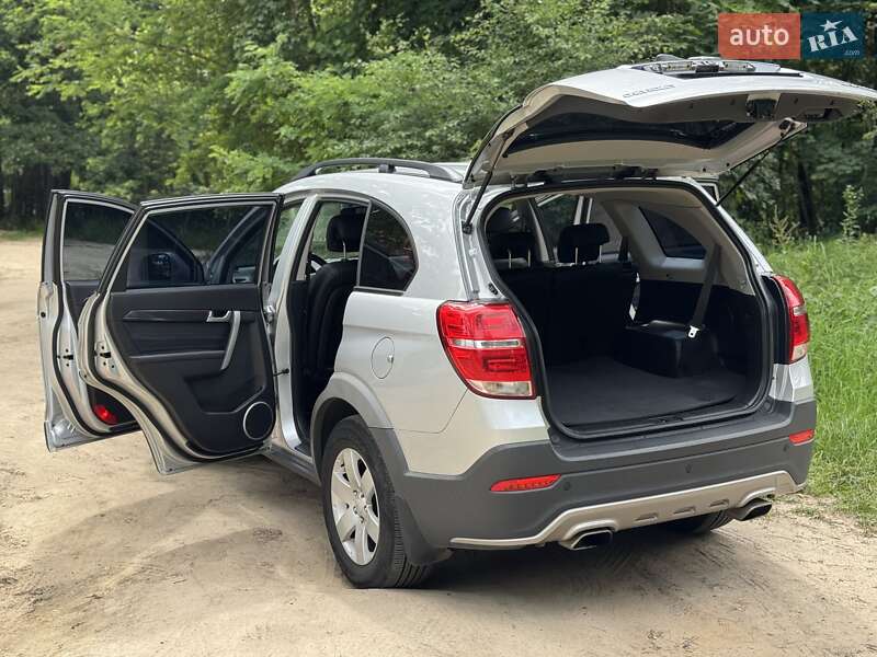 Внедорожник / Кроссовер Chevrolet Captiva 2013 в Ирпене