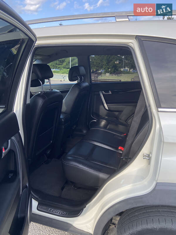 Позашляховик / Кросовер Chevrolet Captiva 2011 в Шепетівці фото 15 Позашляховик / Кросовер Chevrolet Captiva 2011 в Шепетівці