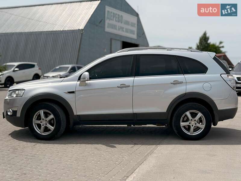Позашляховик / Кросовер Chevrolet Captiva 2011 в Львові