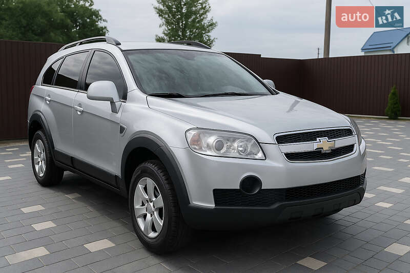 Внедорожник / Кроссовер Chevrolet Captiva 2007 в 