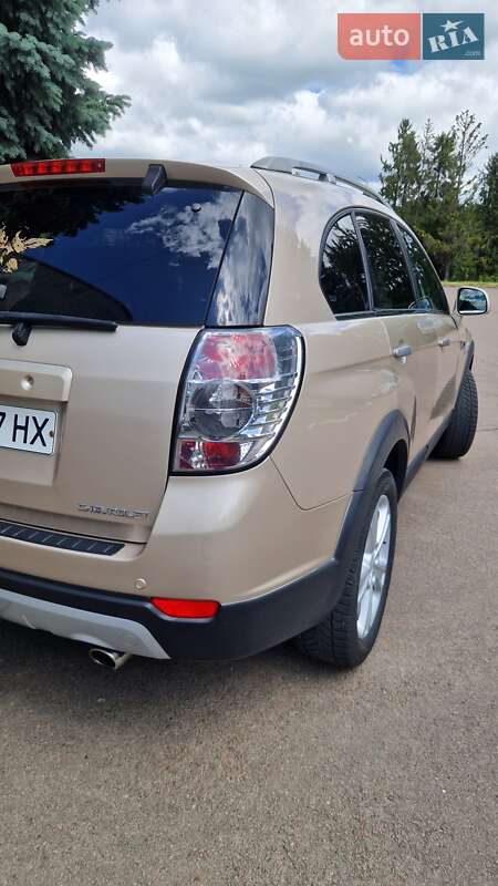 Внедорожник / Кроссовер Chevrolet Captiva 2011 в Ровно