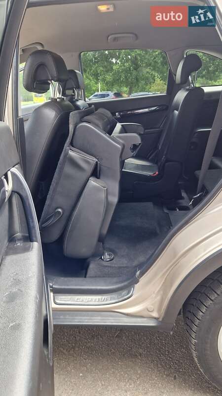 Внедорожник / Кроссовер Chevrolet Captiva 2011 в Ровно