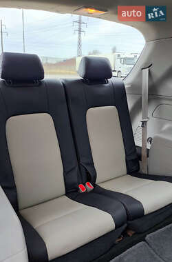 Внедорожник / Кроссовер Chevrolet Captiva 2012 в 