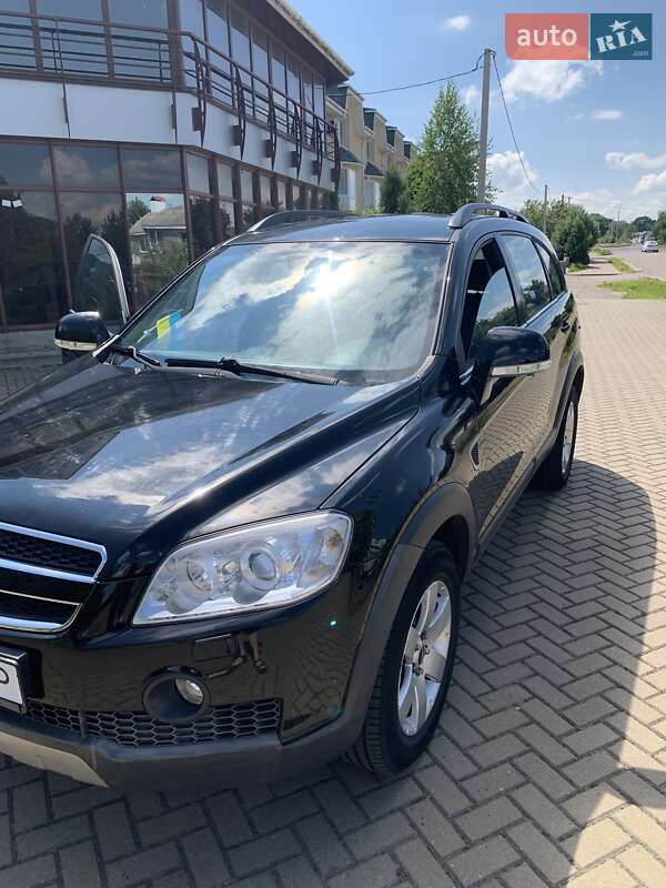 Позашляховик / Кросовер Chevrolet Captiva 2008 в Рівному