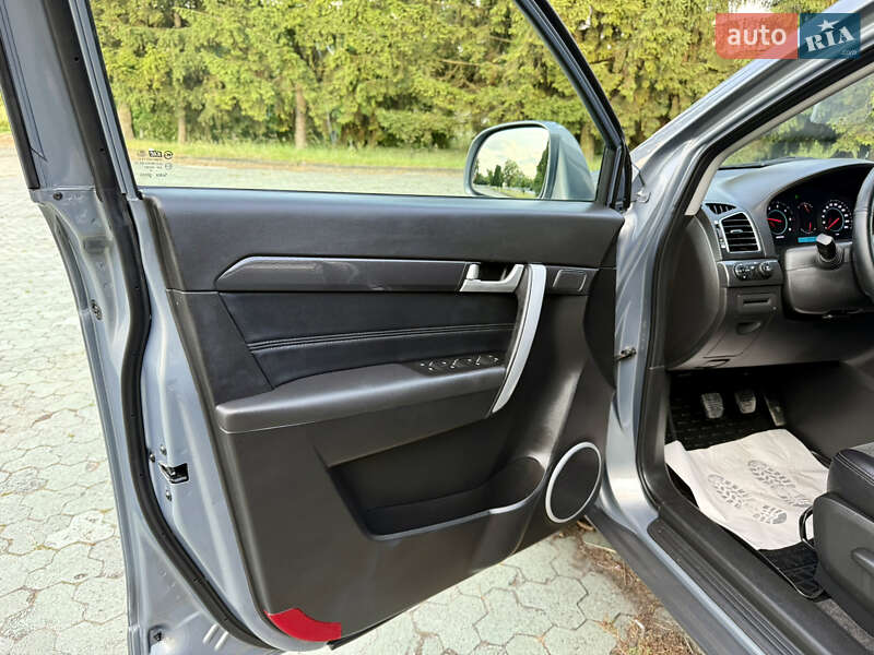 Внедорожник / Кроссовер Chevrolet Captiva 2014 в Дубно