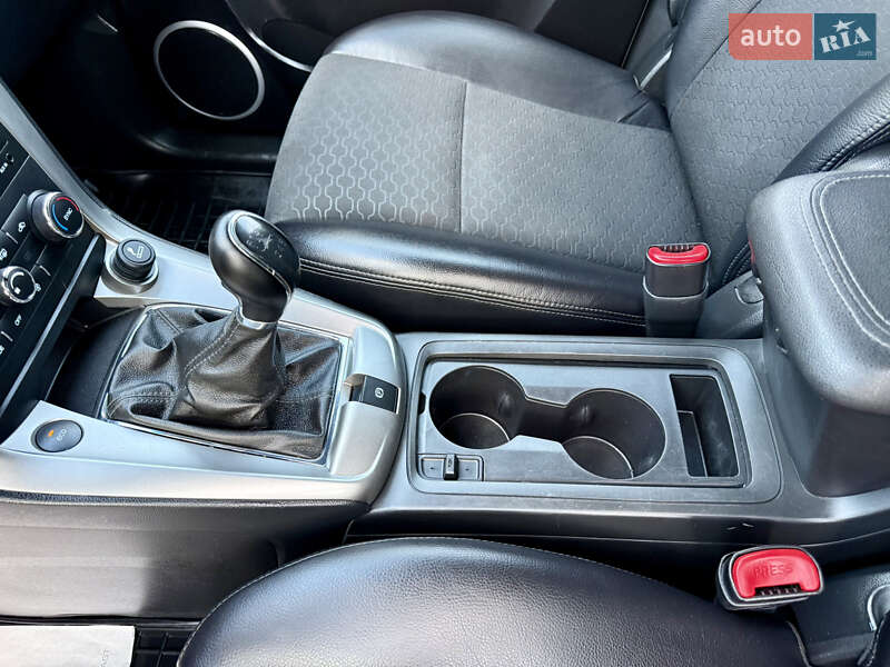 Внедорожник / Кроссовер Chevrolet Captiva 2014 в Дубно