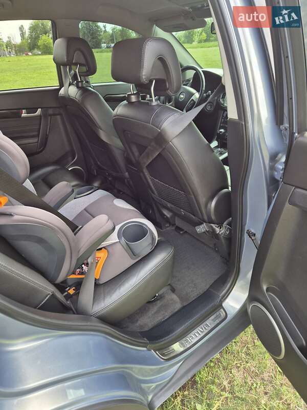 Внедорожник / Кроссовер Chevrolet Captiva 2013 в Харькове