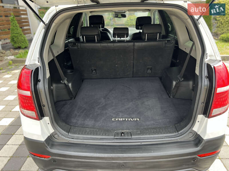Позашляховик / Кросовер Chevrolet Captiva 2014 в Львові