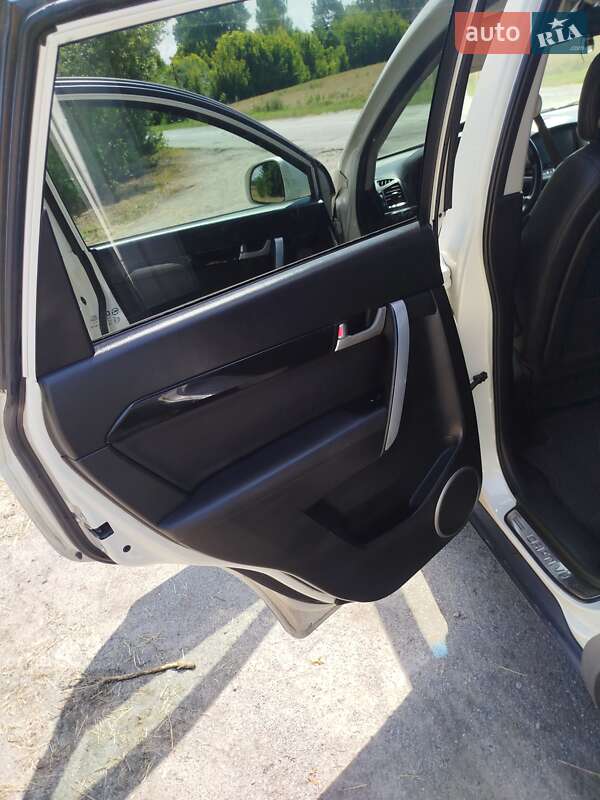 Внедорожник / Кроссовер Chevrolet Captiva 2011 в Житомире