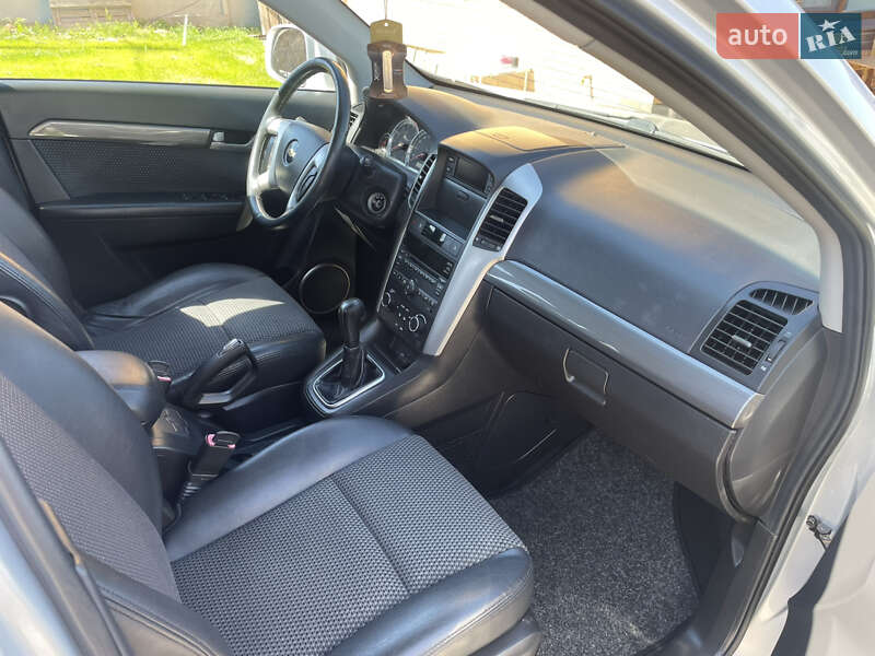 Позашляховик / Кросовер Chevrolet Captiva 2009 в Вінниці