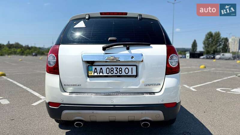 Позашляховик / Кросовер Chevrolet Captiva 2012 в Києві