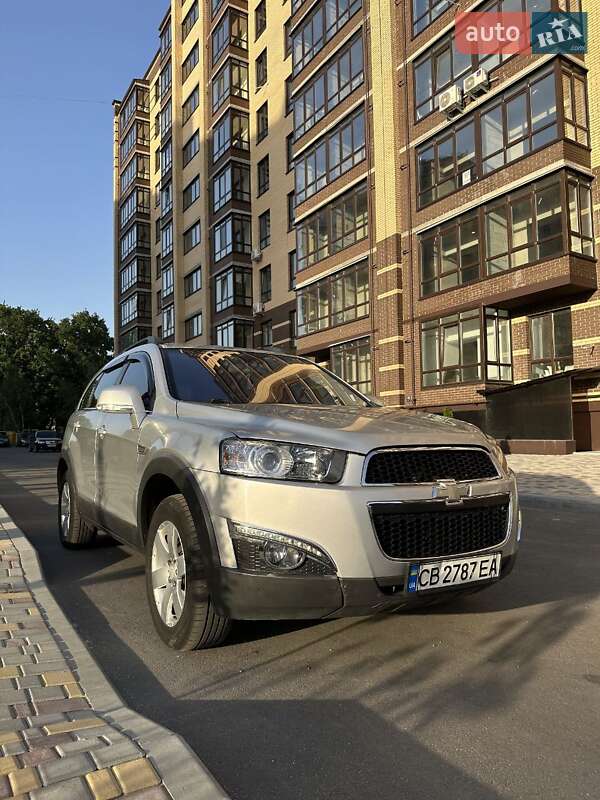 Внедорожник / Кроссовер Chevrolet Captiva 2011 в 