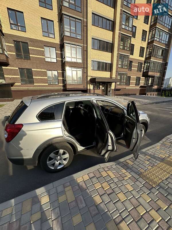 Внедорожник / Кроссовер Chevrolet Captiva 2011 в Чернигове