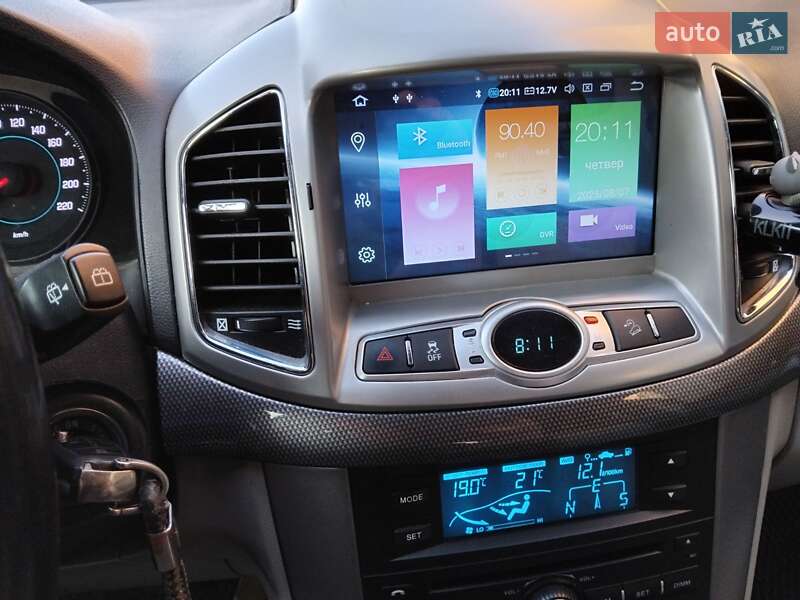 Позашляховик / Кросовер Chevrolet Captiva 2011 в Львові
