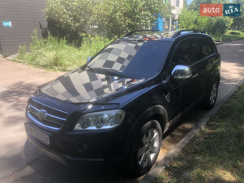 Позашляховик / Кросовер Chevrolet Captiva 2010 в Житомирі