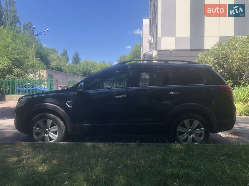 Позашляховик / Кросовер Chevrolet Captiva 2010 в Житомирі