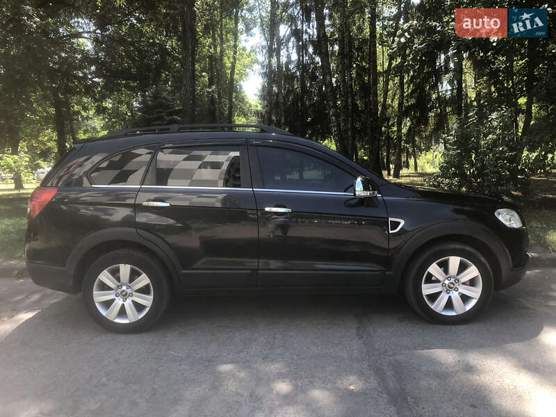 Позашляховик / Кросовер Chevrolet Captiva 2010 в Житомирі