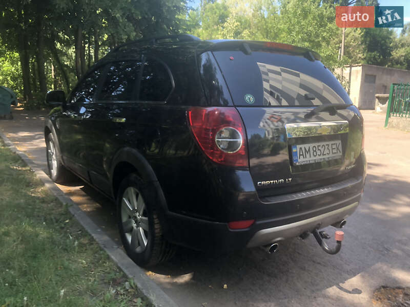 Позашляховик / Кросовер Chevrolet Captiva 2010 в Житомирі