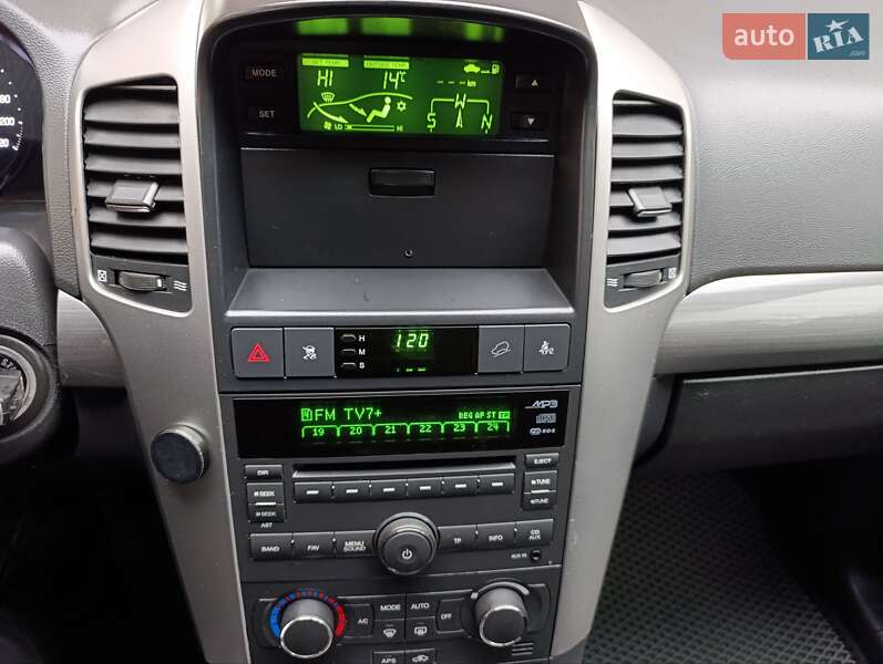 Внедорожник / Кроссовер Chevrolet Captiva 2010 в Хмельницком