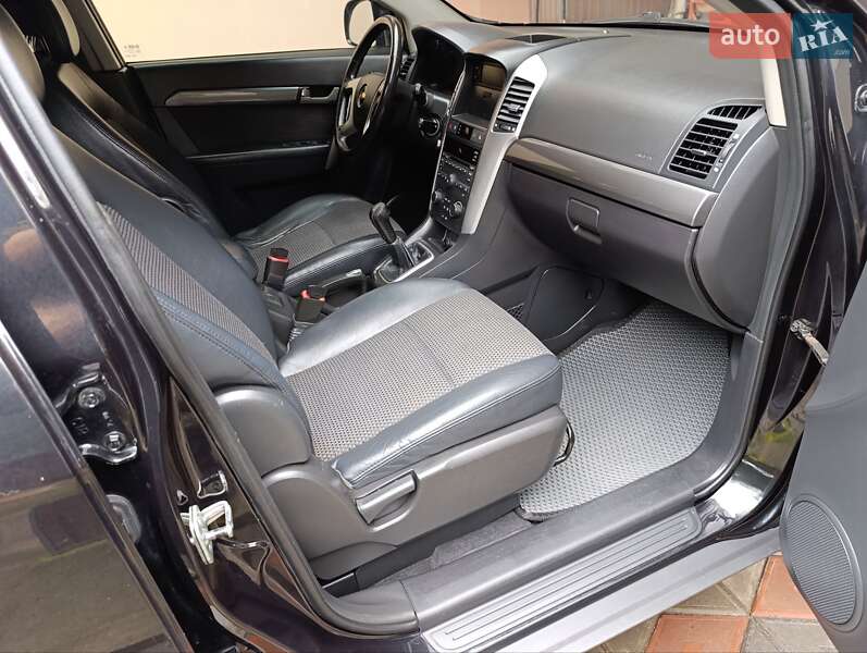 Внедорожник / Кроссовер Chevrolet Captiva 2010 в Хмельницком