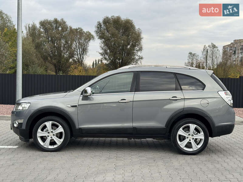 Внедорожник / Кроссовер Chevrolet Captiva 2011 в Хмельницком