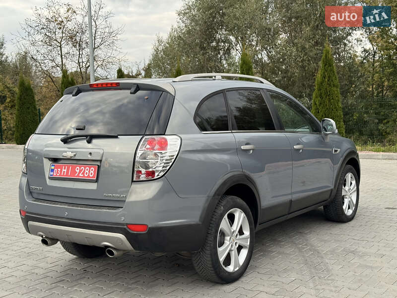 Внедорожник / Кроссовер Chevrolet Captiva 2011 в Хмельницком
