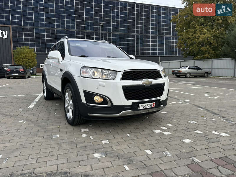 Внедорожник / Кроссовер Chevrolet Captiva 2014 в Луцке