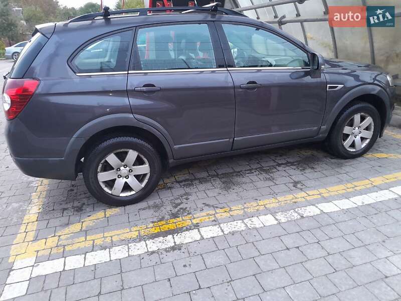 Позашляховик / Кросовер Chevrolet Captiva 2012 в Львові