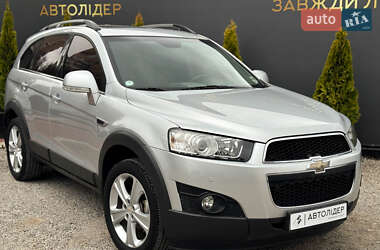 Позашляховик / Кросовер Chevrolet Captiva 2012 в 
