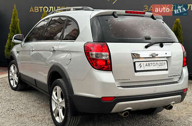 Позашляховик / Кросовер Chevrolet Captiva 2012 в 