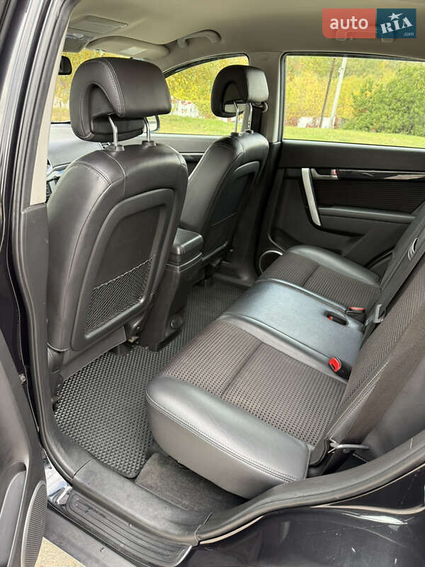 Позашляховик / Кросовер Chevrolet Captiva 2012 в Києві