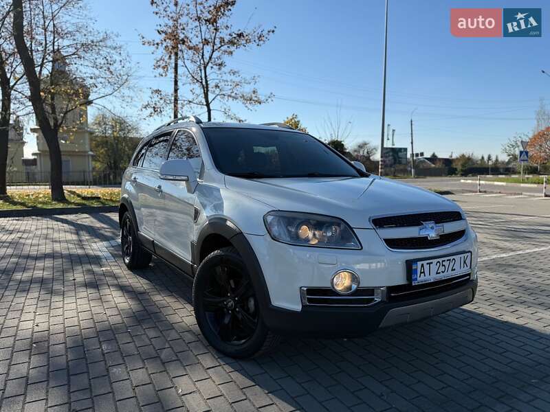 Внедорожник / Кроссовер Chevrolet Captiva 2010 в 