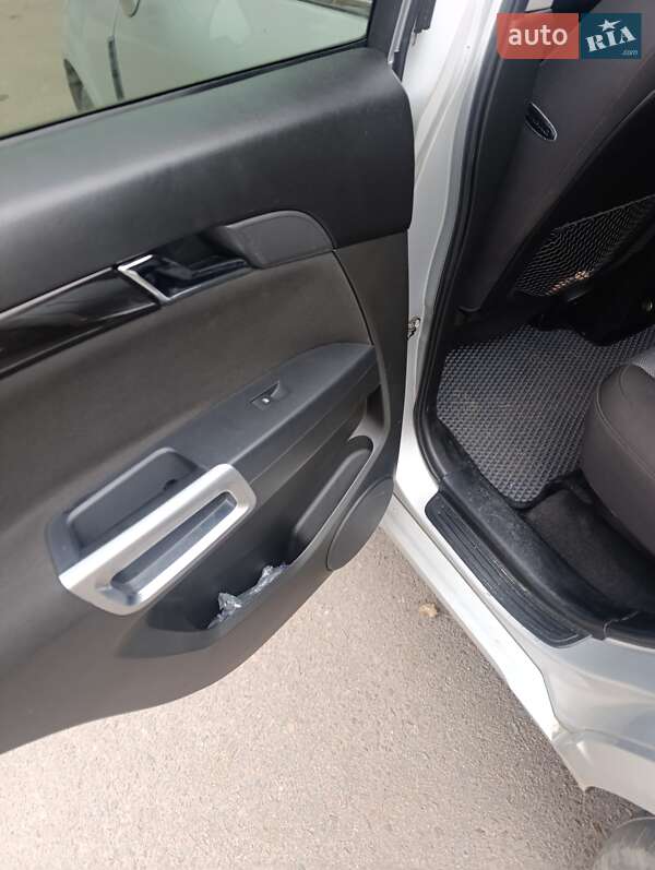 Внедорожник / Кроссовер Chevrolet Captiva 2013 в Ровно